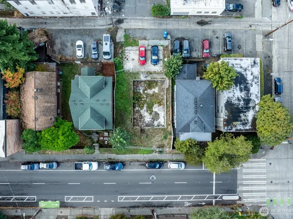 5031 11th Avenue NE, Seattle, WA 98105