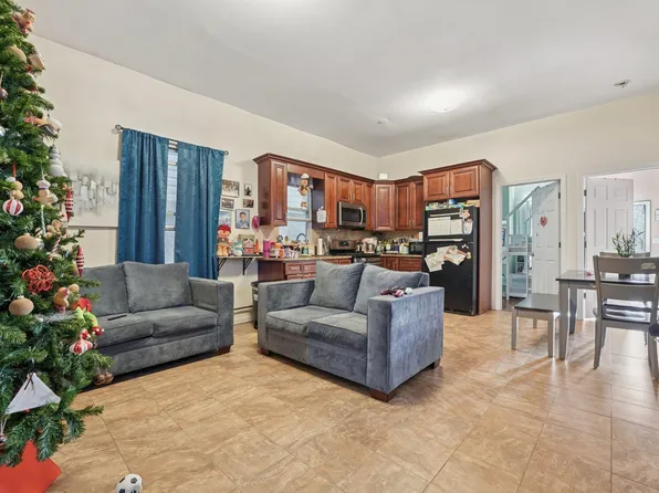 717 16th Street image 6 of 30