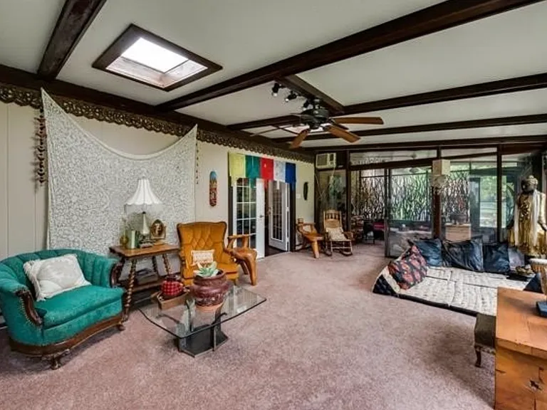 6049 W Red Bird Ln — Photo 6