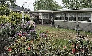 2nd image of 1564 Cottage Grove Ave