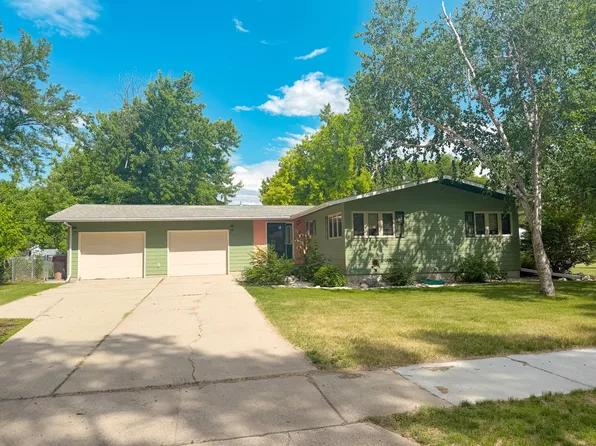 2240 Illinois Ave SW, Huron, SD 57350