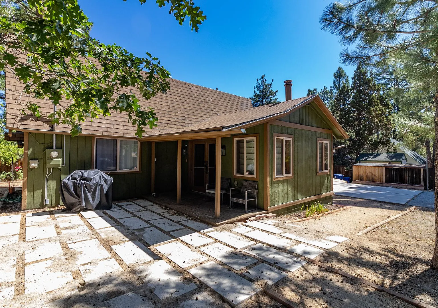 Cute Spacious Gambrel in Sugarloaf with Garage — Photo 2