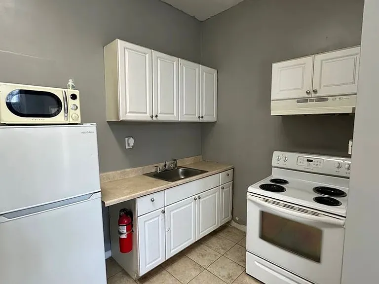 8906 W Chester Pike — Photo 2