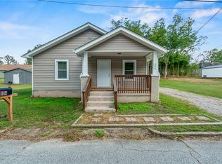 304 Cherry St, Belton, SC 29627