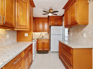 3121 S Ocean Dr APT 210, Hallandale Beach, FL 33009