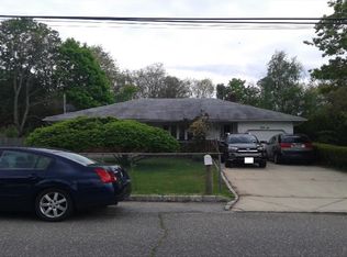 56 Walbridge Ave, Bay Shore, NY 11706