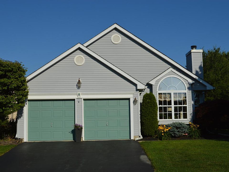 1st image of 2798 Meadow Lake Dr