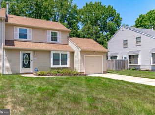 15 Hyacinth Ln, Sicklerville, NJ 08081