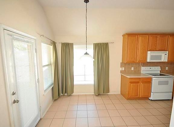 4th image of 6001 Baldcypress Ct