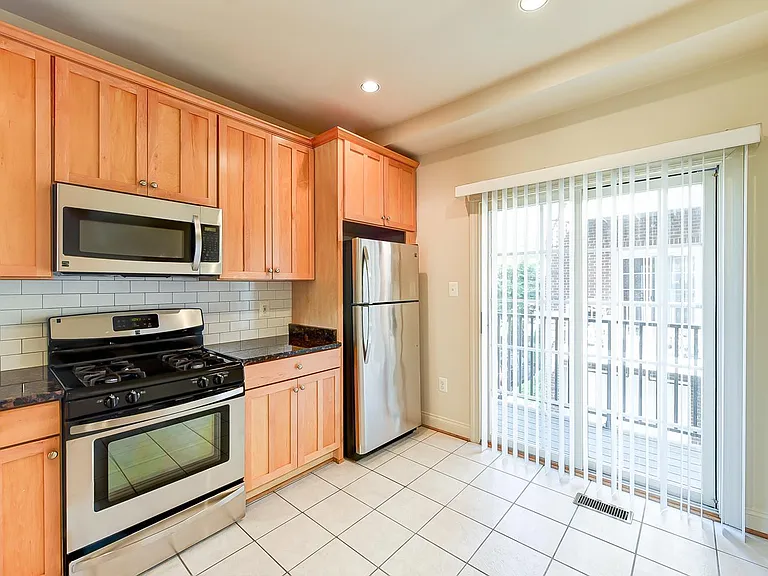 3426 Wilson Blvd — Photo 6
