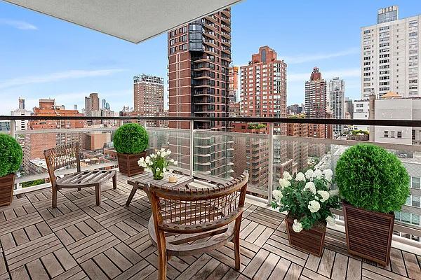 Rented by Douglas Elliman | media 20