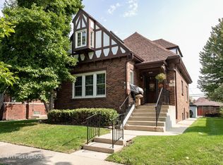 8105 N Osceola Ave, Niles, IL 60714