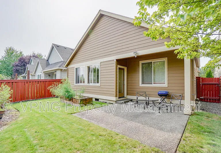 1403 SE 194th Pl — Photo 46