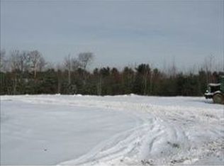 7 Hovey Rd, Londonderry, NH 03053