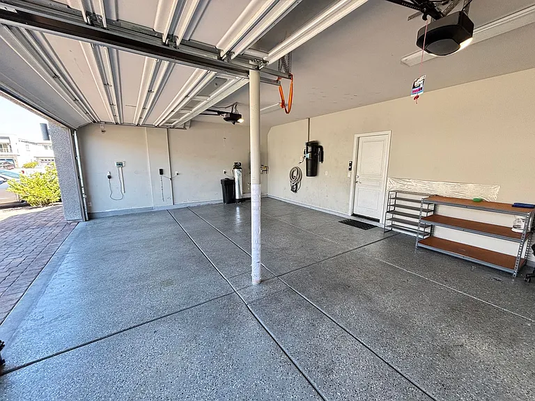 11194 Formosa Springs Ct — Photo 57