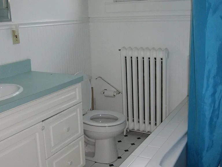212 E University Pkwy — Photo 6