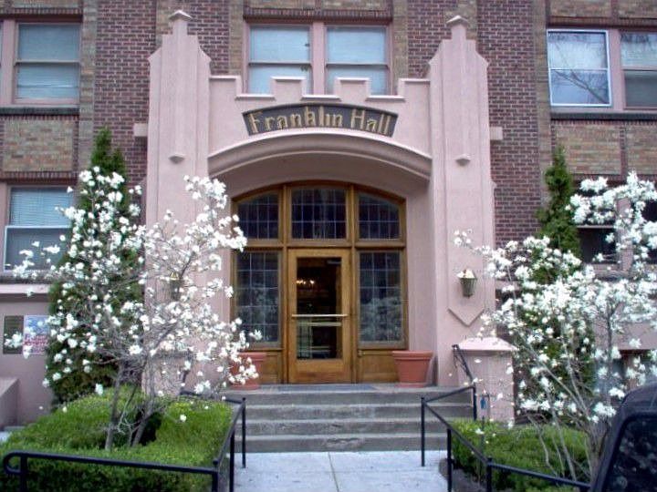 1st image of 704 W 6th Ave APT 502