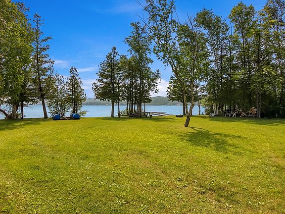 5th image of 2320 S Lake Leelanau Dr