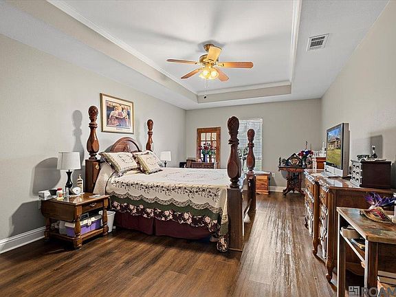 5th image of 10926 Downey Dr