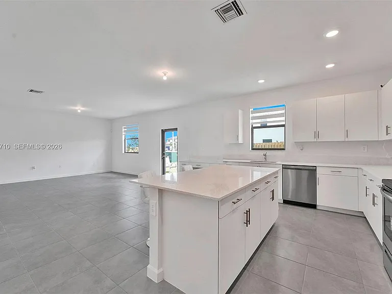 11904 SW 240th St — Photo 8