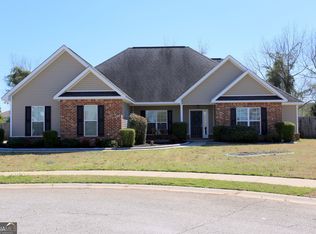 327 Lovorn Cir, Warner Robins, GA 31088