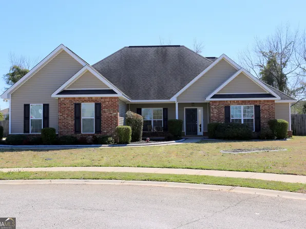 327 Lovorn Cir, Warner Robins, GA 31088