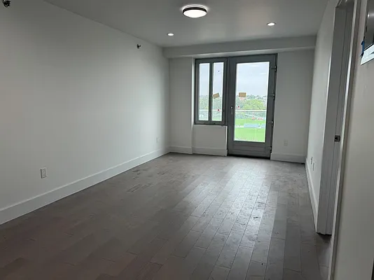 Rented by Tru International Realty Corp | media 7