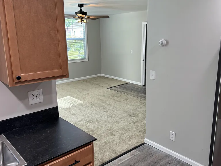 130 W Main St #3 — Photo 2