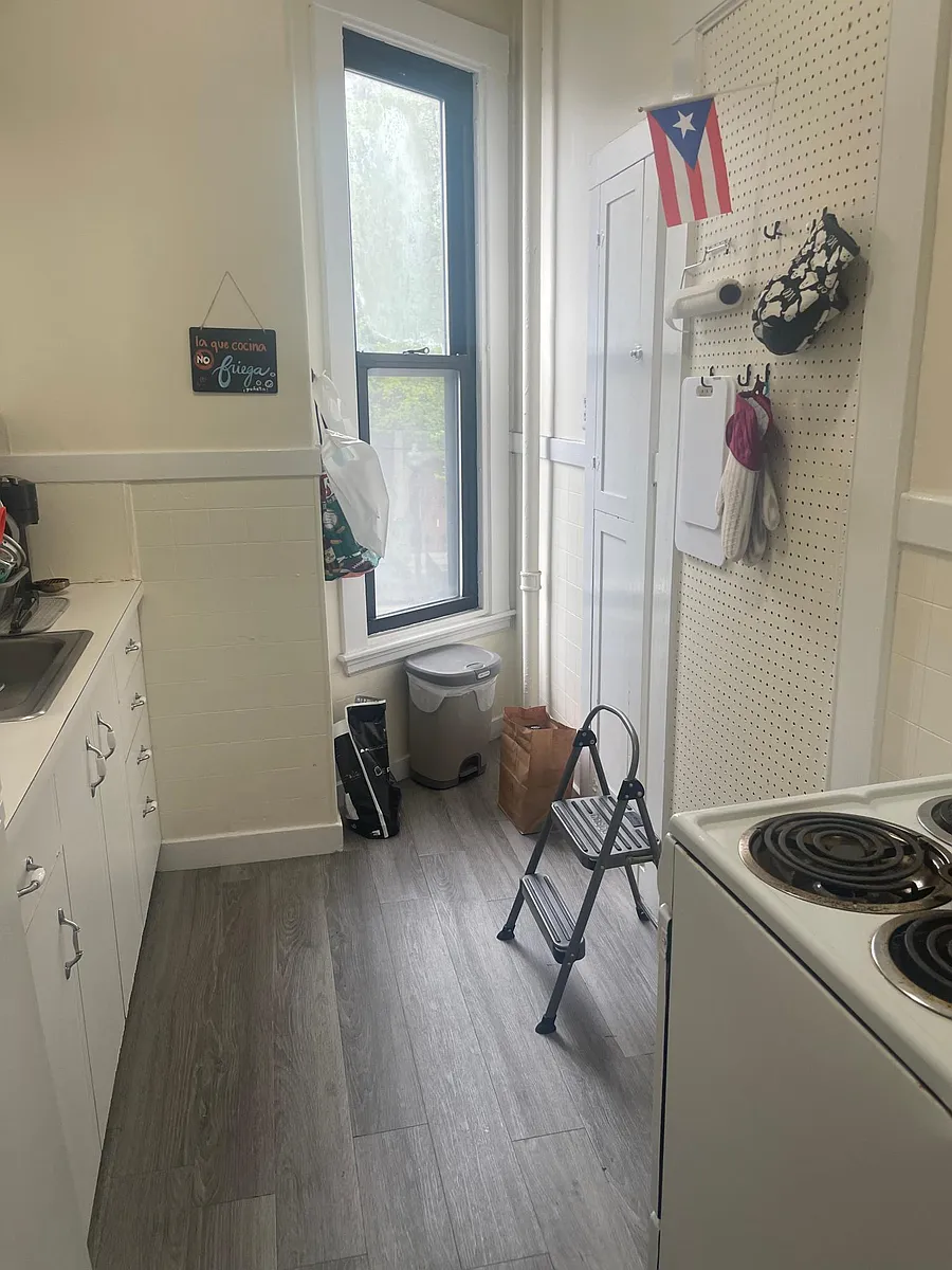 Building Photo - 522 Beacon St #2