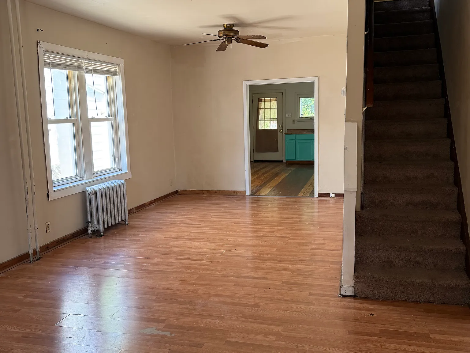 3 bed, 1140 sqft, $1,600 — Photo 3