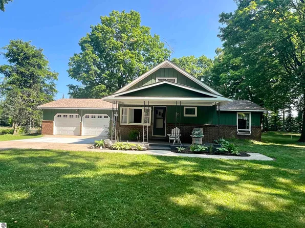 3334 W Edmonds Rd, Lake City, MI 49651