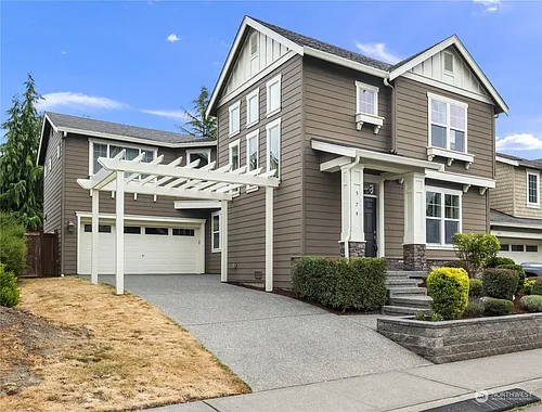 574 Lyons Pl NE Photo 1