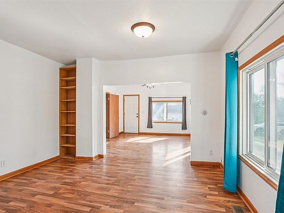 5th image of 6839 Center St