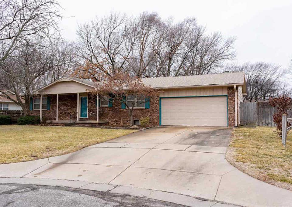 1st image of 1621 N Prescott Cir