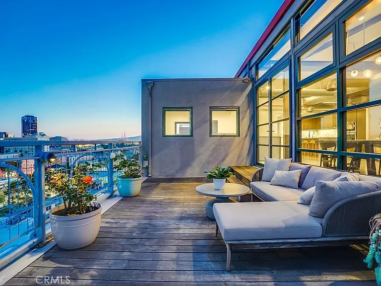 100 W 5th St #Penthouse 9B — Photo 45
