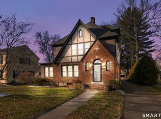 157 Four Mile Rd, West Hartford, CT 06107