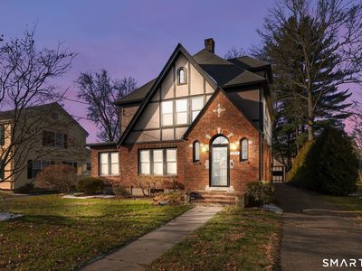 157 Four Mile Road, West Hartford, CT, 06107