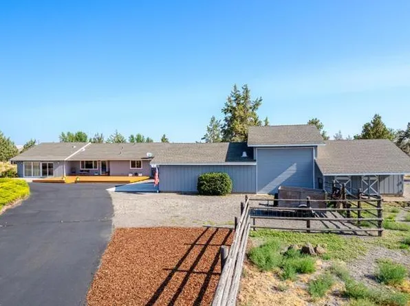 1923 NE Upas Ave, Redmond, OR 97756