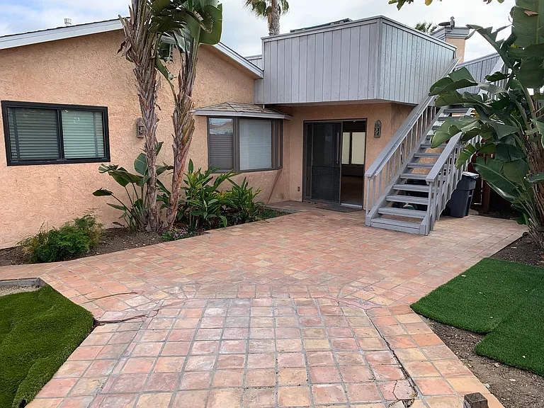 259 Cheryl Pl — Photo 3