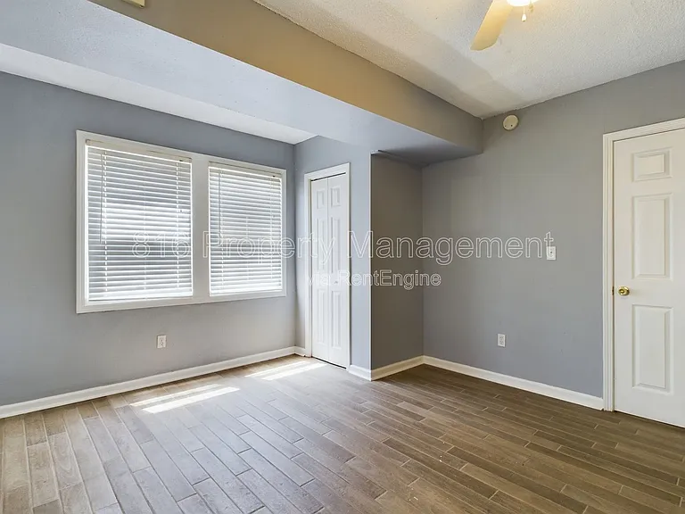 2938 Flora Ave #1S — Photo 6