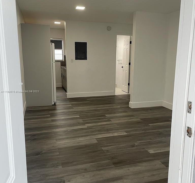 1st image of 534 NW 10th Ave #4