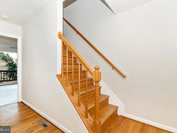 5th image of 10255 Rollingridge Ct