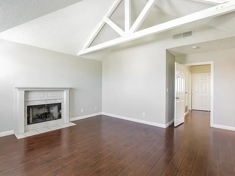 7217 Chesterton Dr — Photo 11