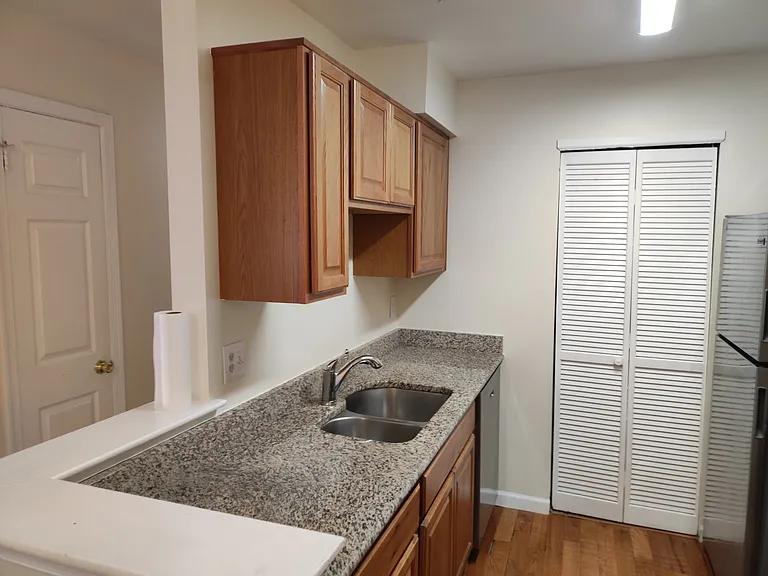 403 Lucas Ln — Photo 10