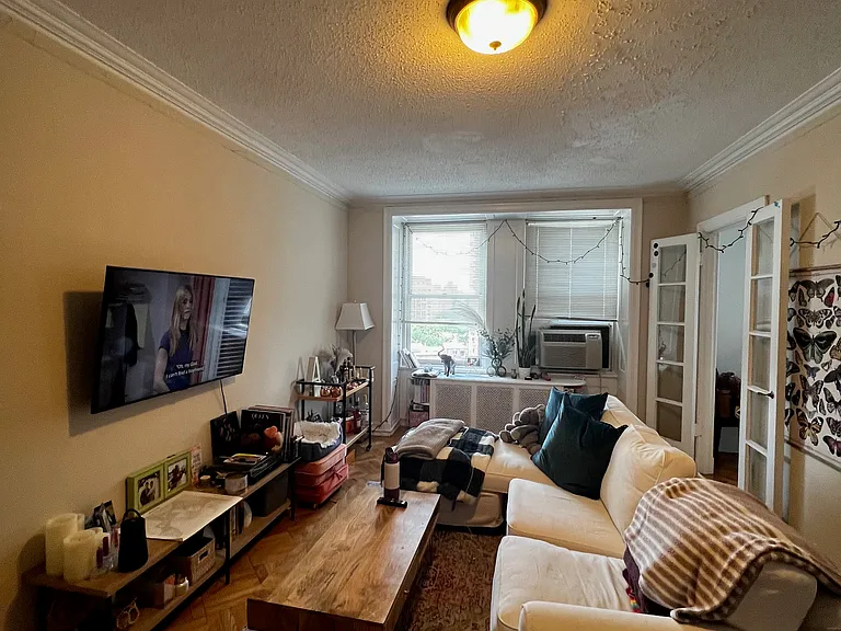 Fullerton Parkway Towers — Photo 49