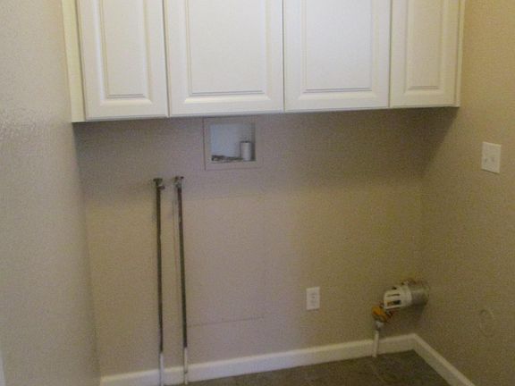 Laundry Room-Hook Ups Only (Gas)