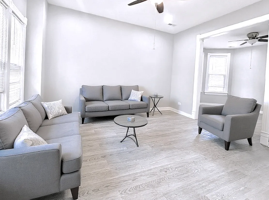 3 bed, 1100 sqft, $1,625 — Photo 1