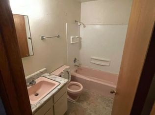 1919 Tamarack Ln #6, Janesville, WI 53545