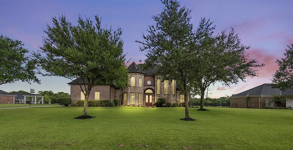 1st image of 9030 Royal Crest Ln