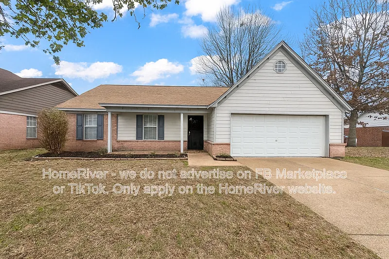 3 bed, 2.0 bath, 1362 sqft, $1,635 — Photo 1